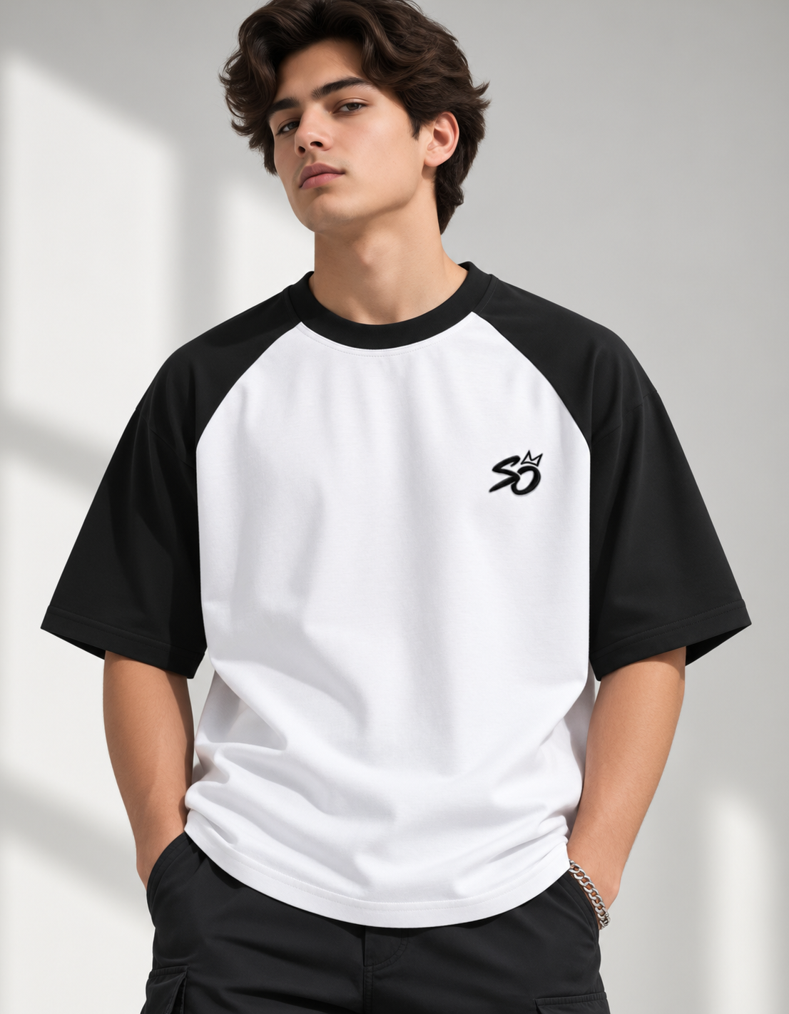 Oversized Raglan T-Shirt - Black White Color